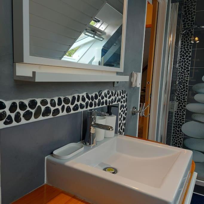 Penty Typique Kercab Dans Un Ancien Moulin Villa Plomodiern ภายนอก รูปภาพ