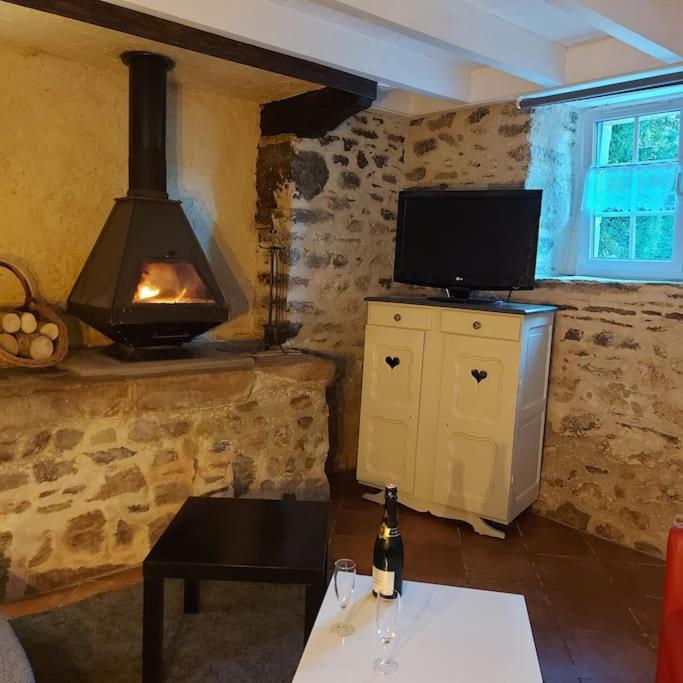 Penty Typique Kercab Dans Un Ancien Moulin Villa Plomodiern ภายนอก รูปภาพ